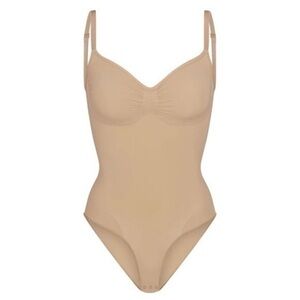 Skims bodysuit seamless sculpt brief bodysuit clay beige XS